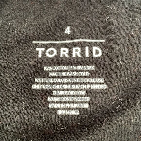 Torrid black halter top - Picture 4 of 4